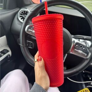 Starbucks Red Holiday 24 oz Reusable Cold Cup